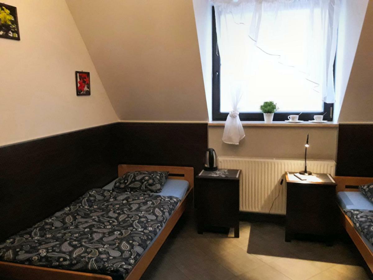 Pokoje Goscinne Z Lazienkami Przy Wroclawiu, Darmowy Parking Dlugoleka  Luaran gambar
